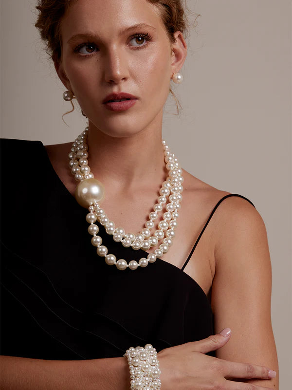 Collar Necklace w/ Oversized Pearl